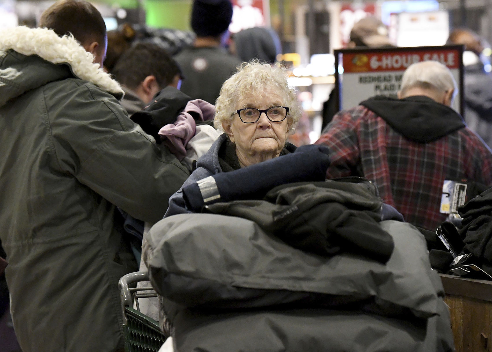 APTOPIX Black Friday Shopping